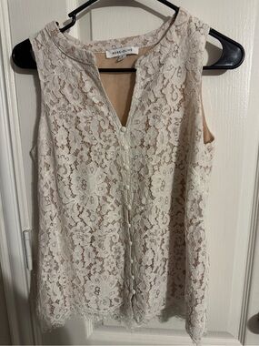 Rose & Olive Ivory Lace Sleeveless Camisole